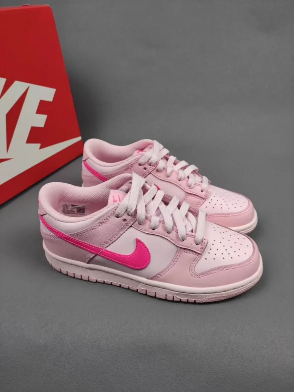 Nike Dunk Low GS Pink Foam Hyper Pink Low Top Sneakers Brand New